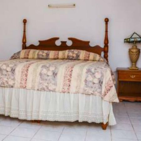 Vanvilla Guest House Negril Bagian luar foto