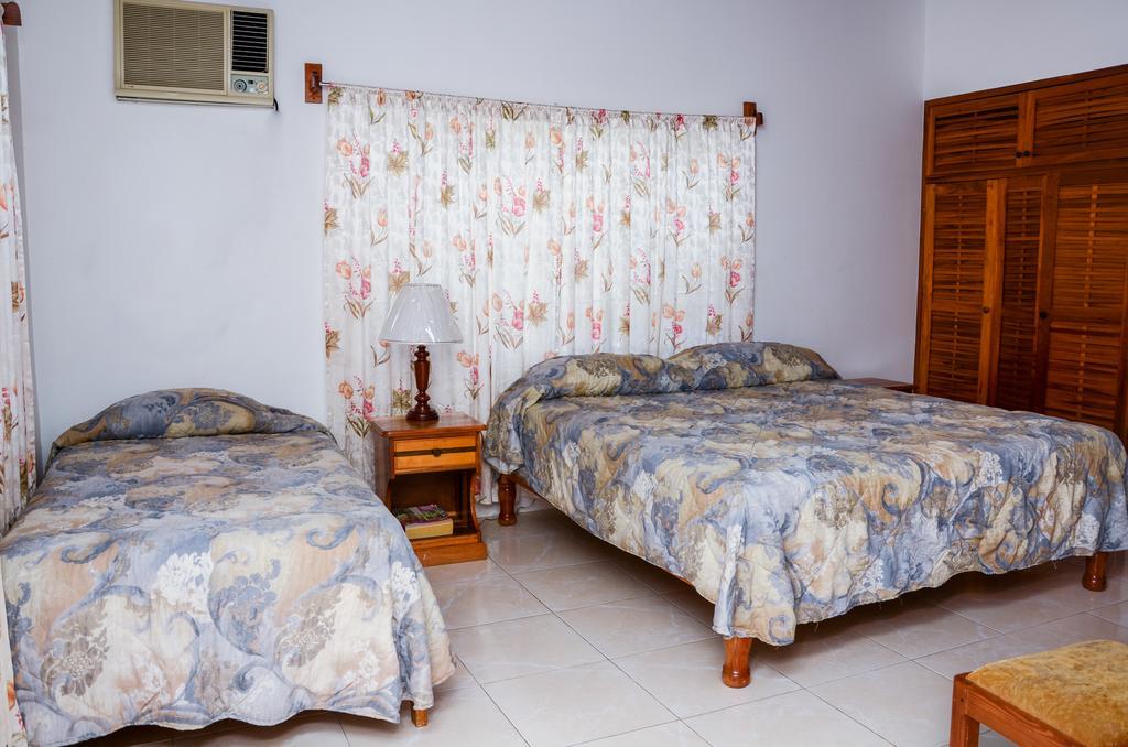 Vanvilla Guest House Negril Ruang foto