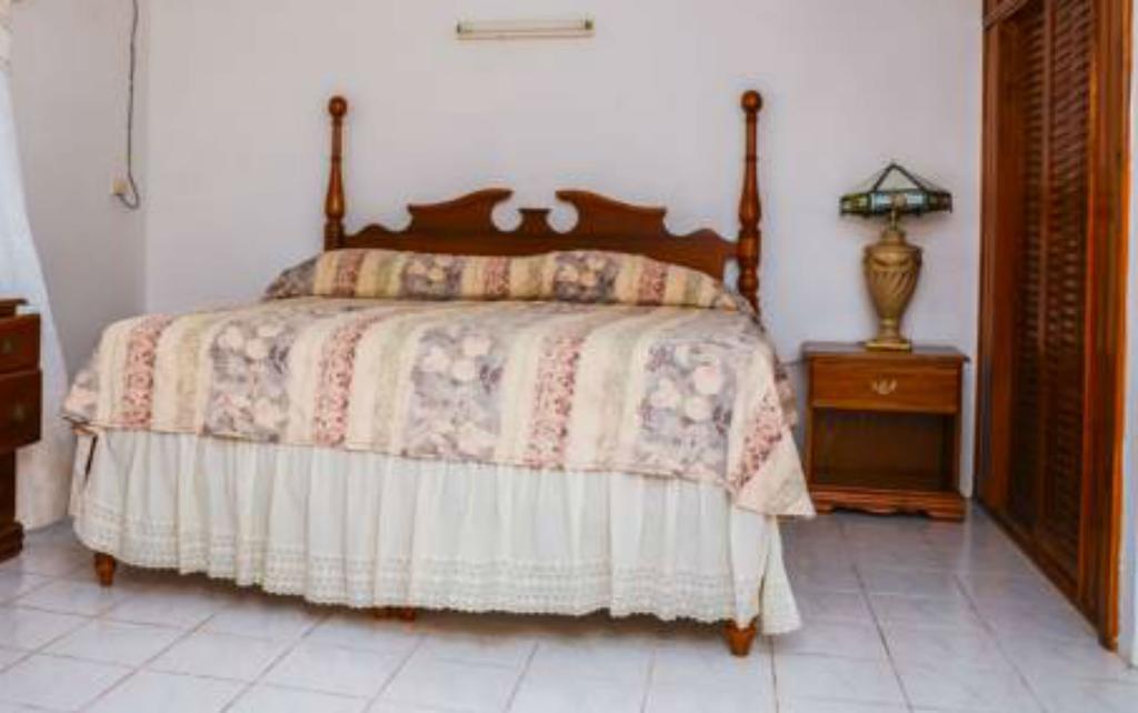 Vanvilla Guest House Negril Bagian luar foto