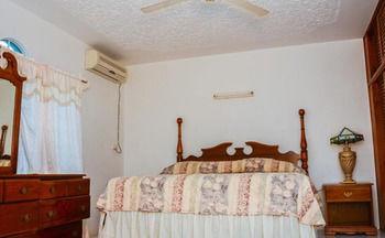 Vanvilla Guest House Negril Bagian luar foto